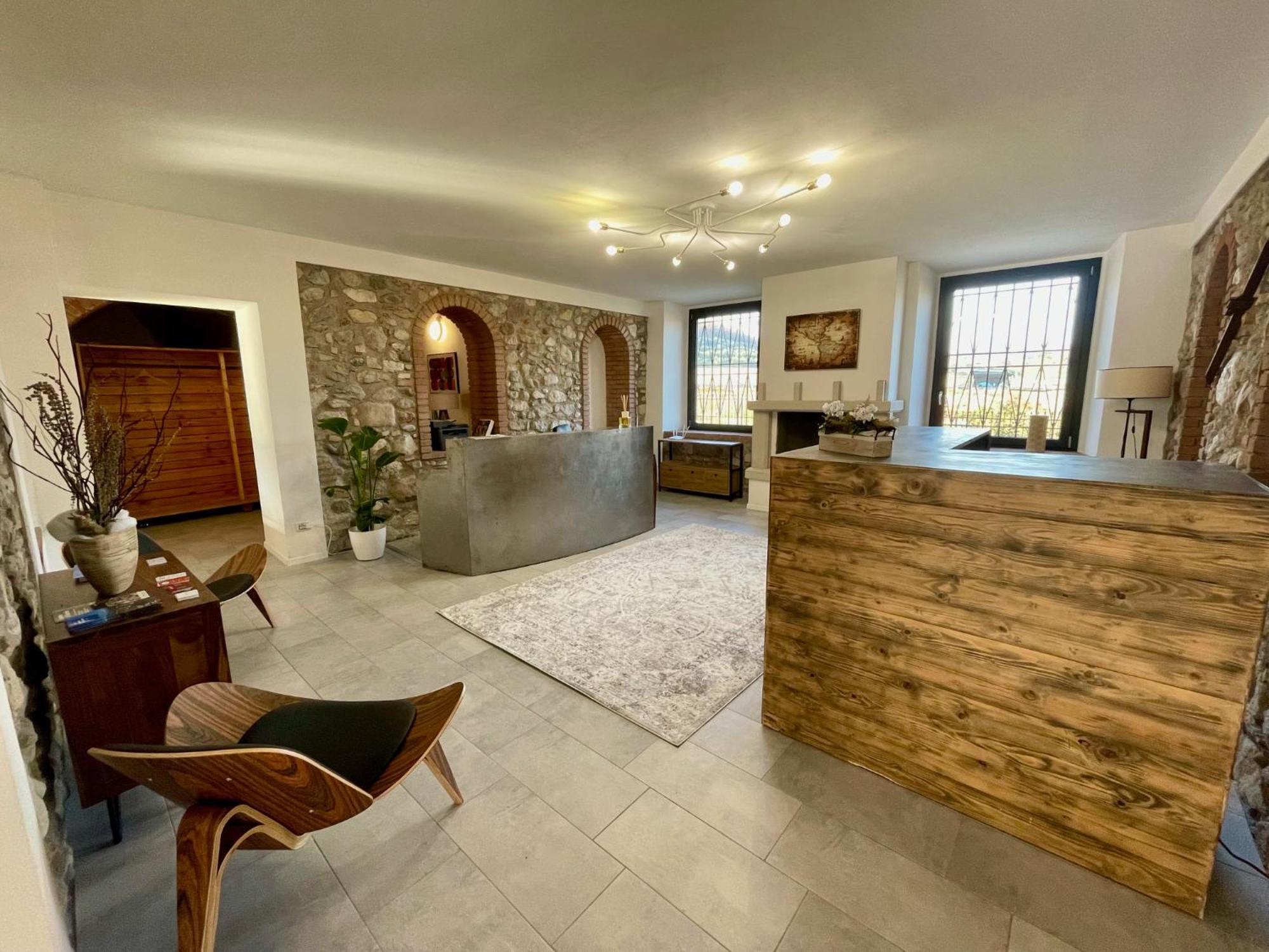 Agriturismo Al Mancino لوناتو المظهر الخارجي الصورة