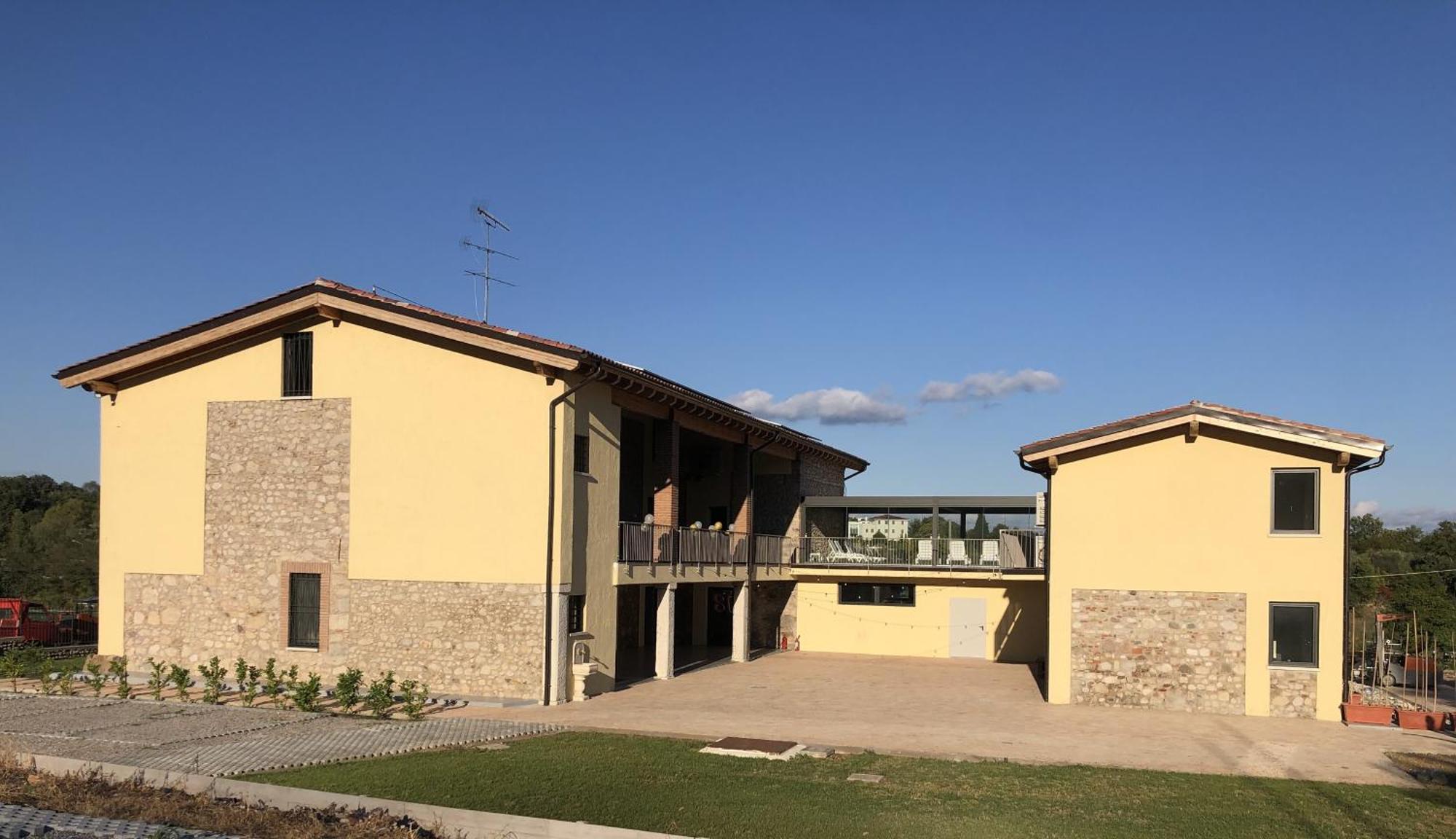 Agriturismo Al Mancino لوناتو المظهر الخارجي الصورة